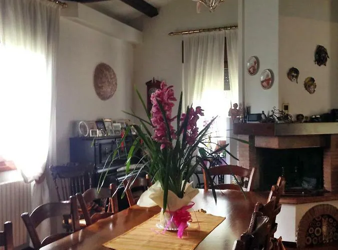 Oda ve Kahvaltı Oasi Di