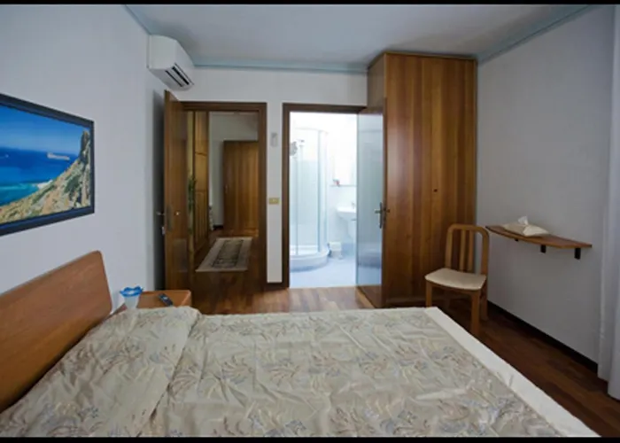 Oda ve Kahvaltı Oasi Di 3*